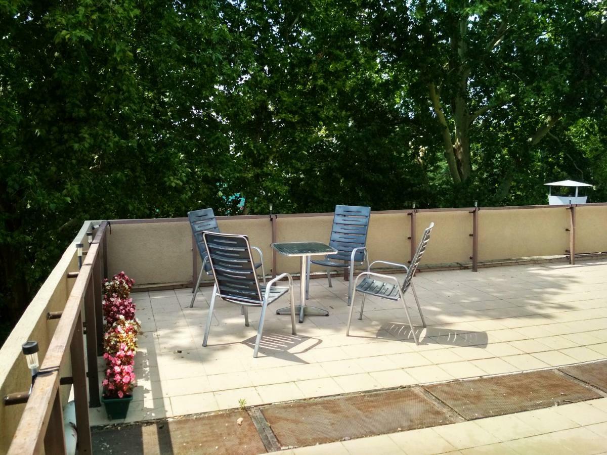 Aradi Apartman Apartment Естергом Екстериор снимка